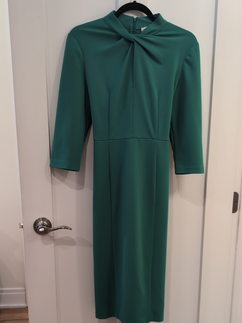 Donna Morgan Emerald Green Long Sleeve Twist-Neck Midi Dress